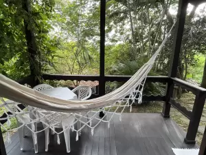 AnyConv.com__Chalet Quadruplo- Varanda com rede