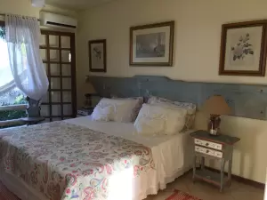 AnyConv.com__Quarto duplo com vista para a Praia Brava I