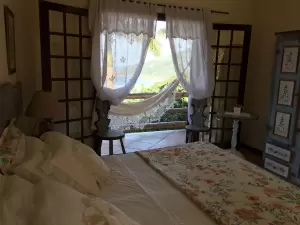 AnyConv.com__Quarto duplo com vista para o mar de Praia Brava II